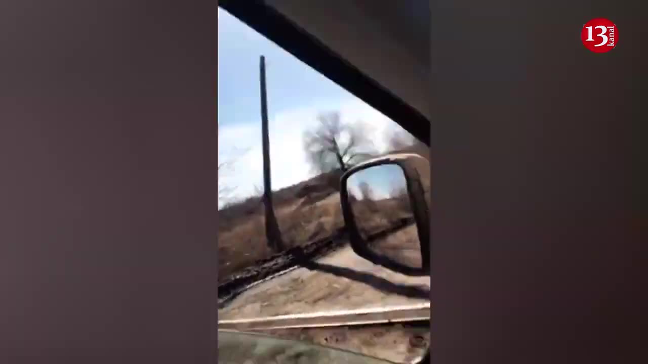 Russians fire missiles at Ukrainian volunteers’ car moving in Bakhmut - Difficult moments