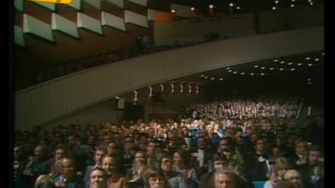 Brotherhood Of Man - Save Your Kisses For Me = Live Music Video Eurovision Song Contest The Hague 1976 (76013)
