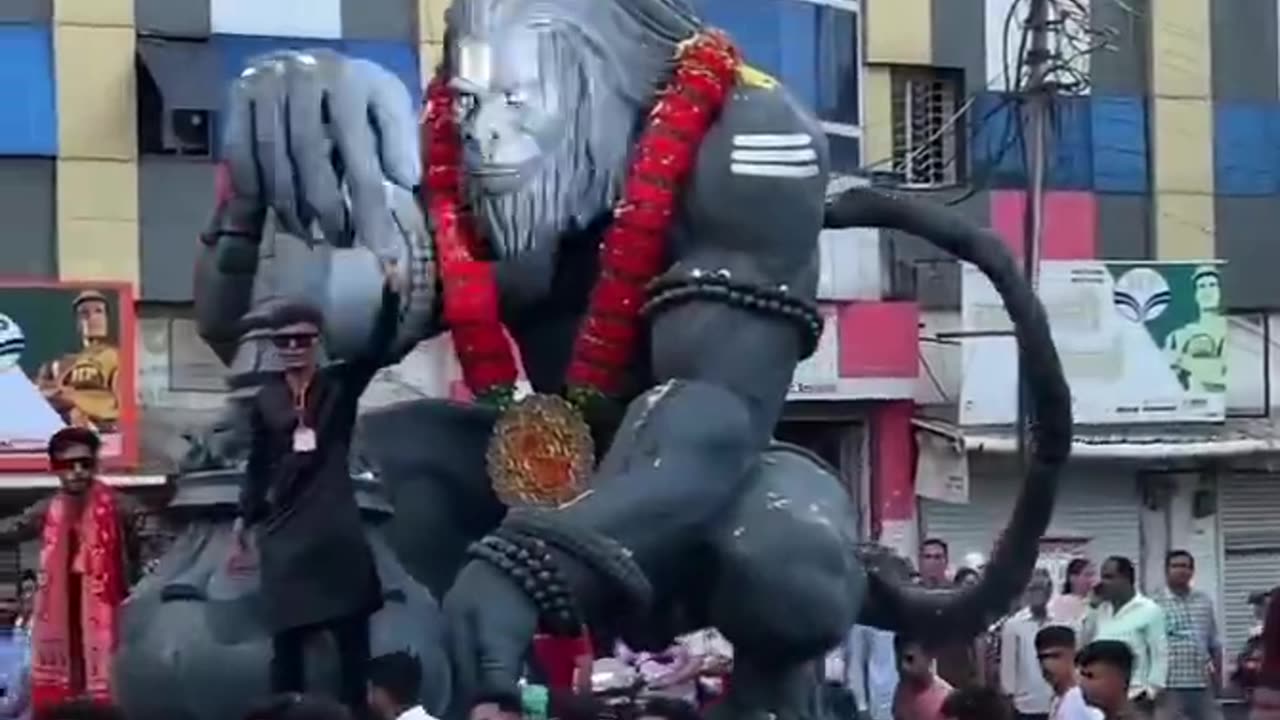 Jay bajrang bali ki jay comment me sab jay shree ram bhar do