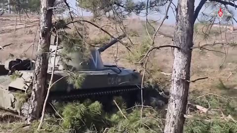 Russian Paratroopers destroy enemy armoured vehicles on right bank of Dnieper