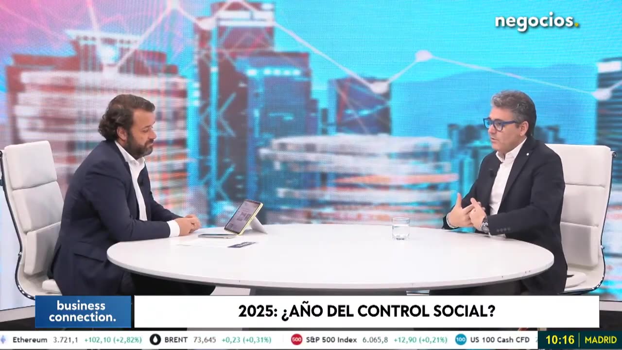 MARC VIDAL: El ser humano nunca ha estado tan controlado: este es el plan de control total para 2025