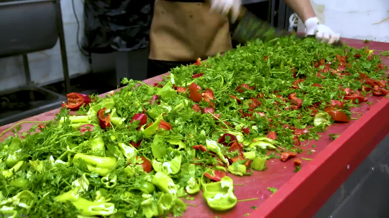 Lahmacun The Most Popular Food In Turkey | How Its Made? | Turkish Street Foods