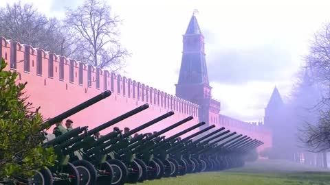 Projev prezidenta Vladimira Putina na Rudém náměstí k 77. výročí Dne vítězství