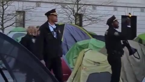 BREAKING: Police have just told protestors at Yale they will be arrested if they don’t leave: