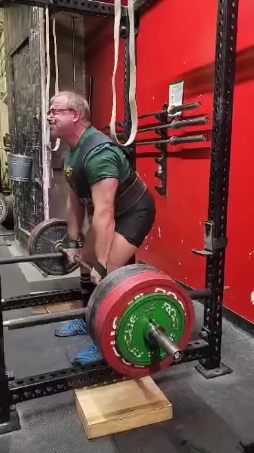 824 lb rack pull