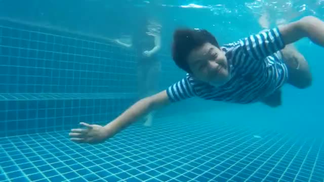 This guy has a great ability to withstand water pressure