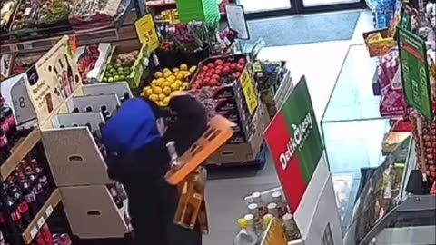 Man trys to steal liquor