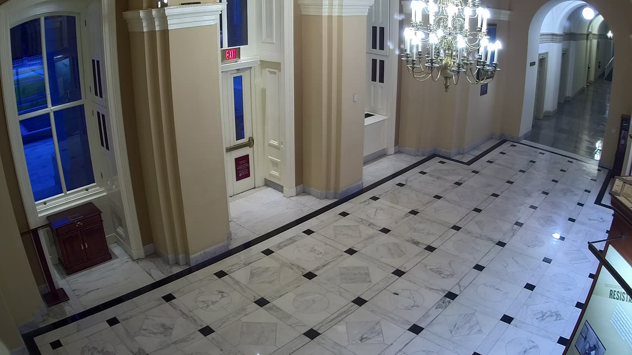 0153USCH01HouseWingDoor_2021-01-05_07h00min01s687ms.mp4