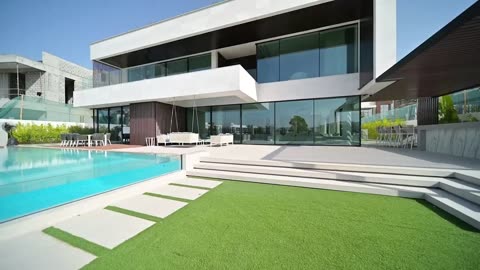 Exquisite 5-bedroom Villa in Dubai, United Arab Emirates