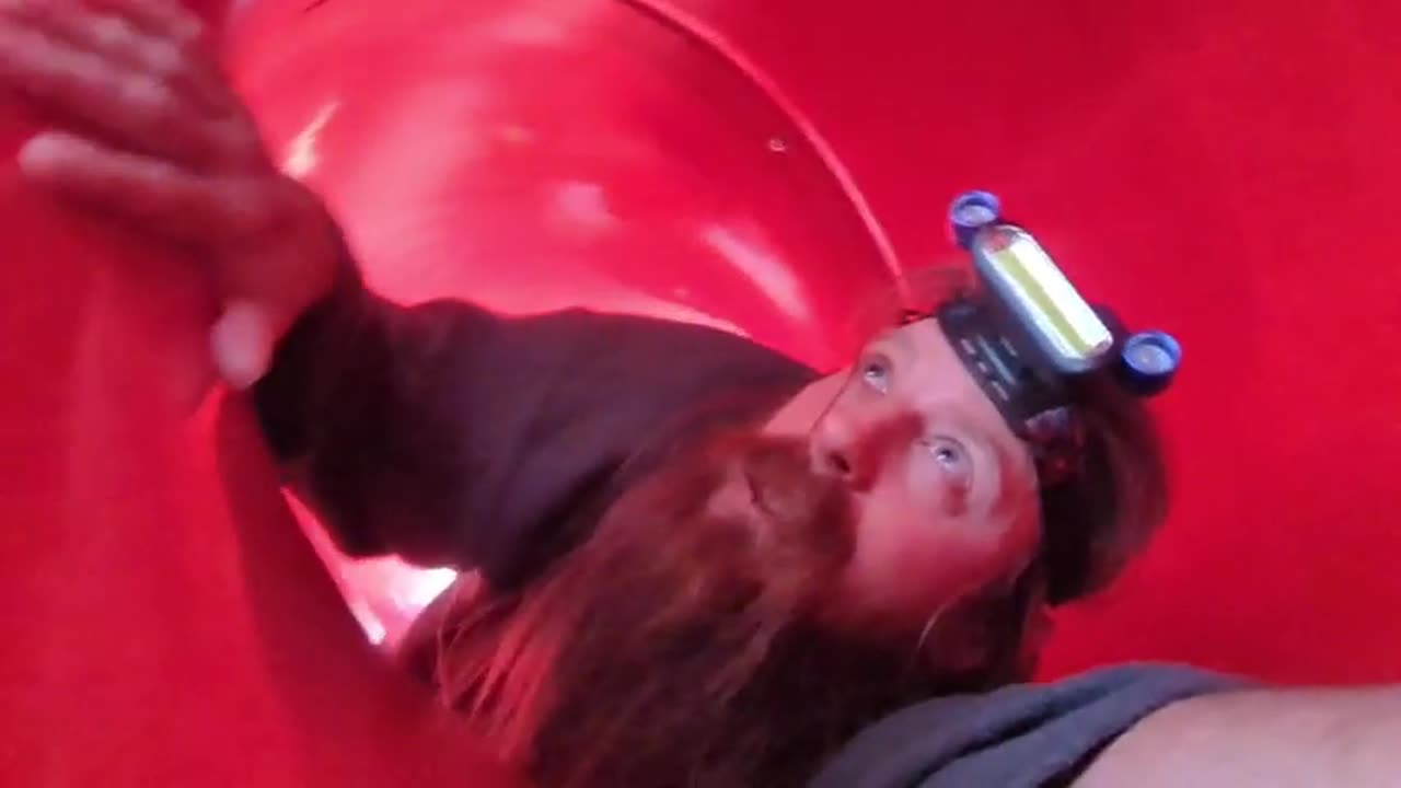 2023-04-05 (4) - Le jardin de sa mère - Twitch Triskelina (clip)