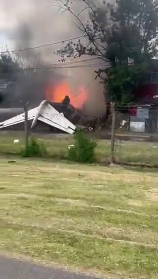 Bombardier 300 jet, LV-GOK, collided with a structure during approach at San Fernando Airport