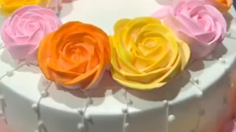 Stunning birthday cake decorating technique 💝💝 #shorts (3)