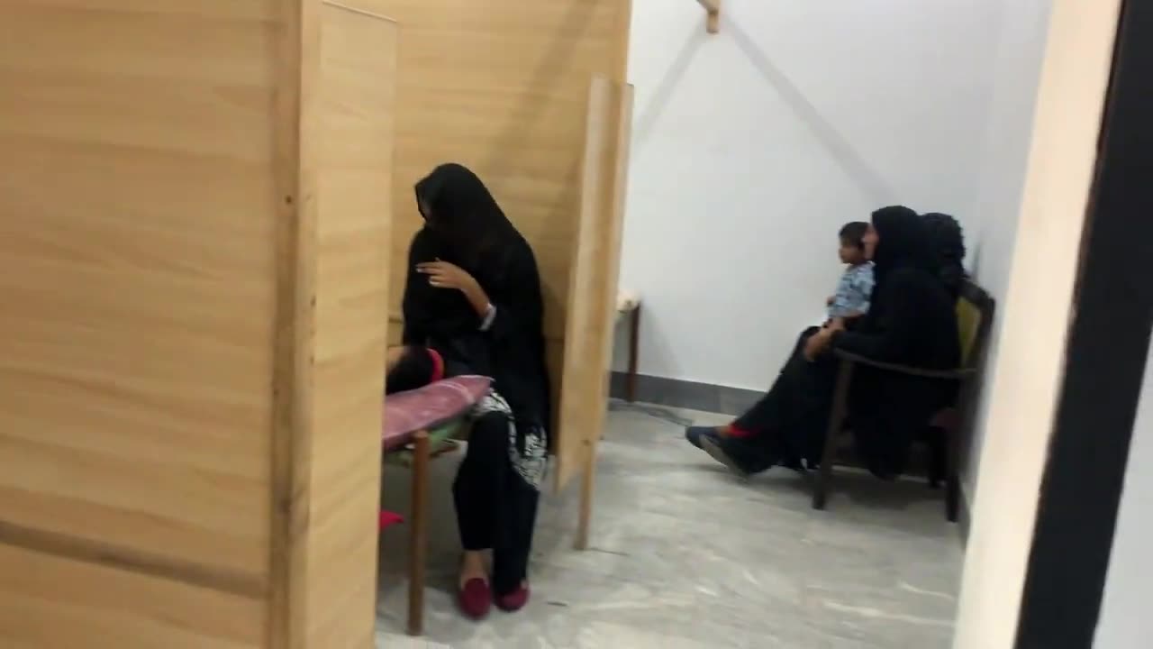 FREE MEDICAL TREATMENT FOR THE POOR PEOPLES _ PAKISTANI POSITIVE REACTION