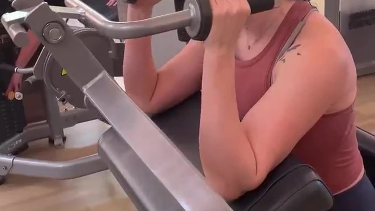R.E.P.S Personal Training - Machine Tricep Extension