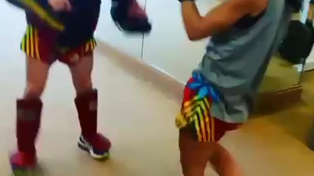 Iman pretty killer Barlow Muay Thai training