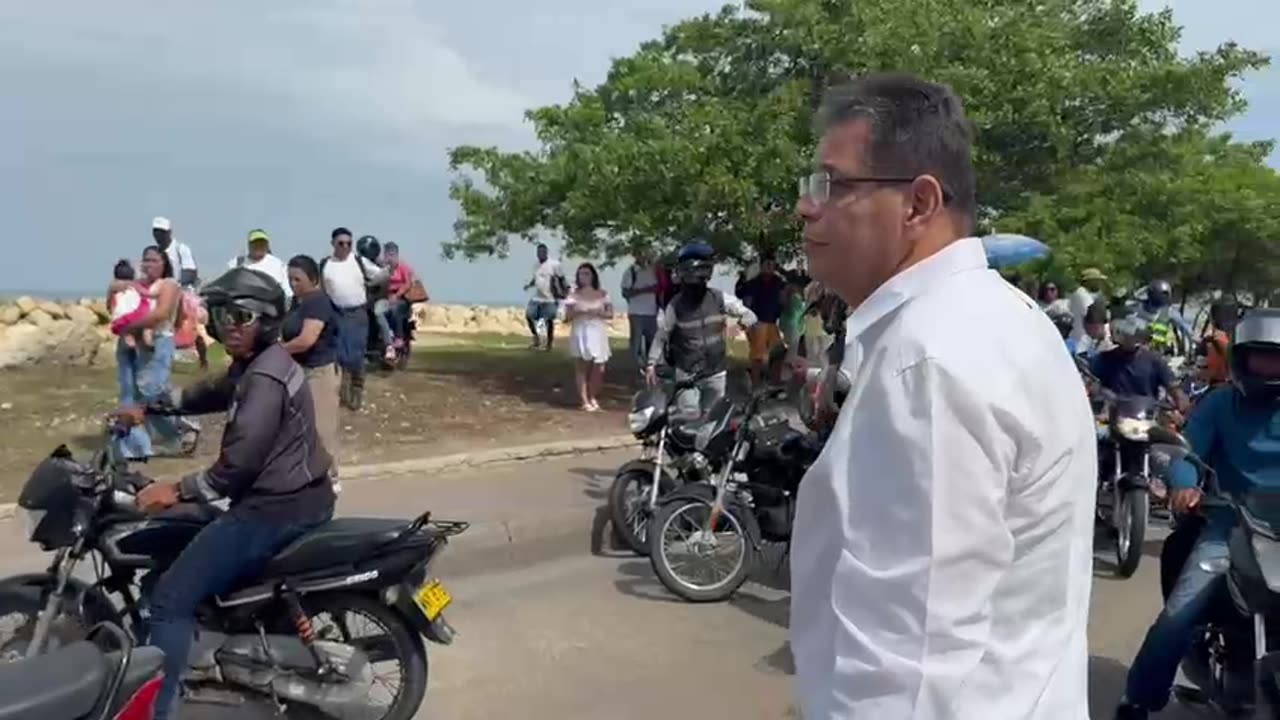 Director del DATT hace presencia en paro de taxistas