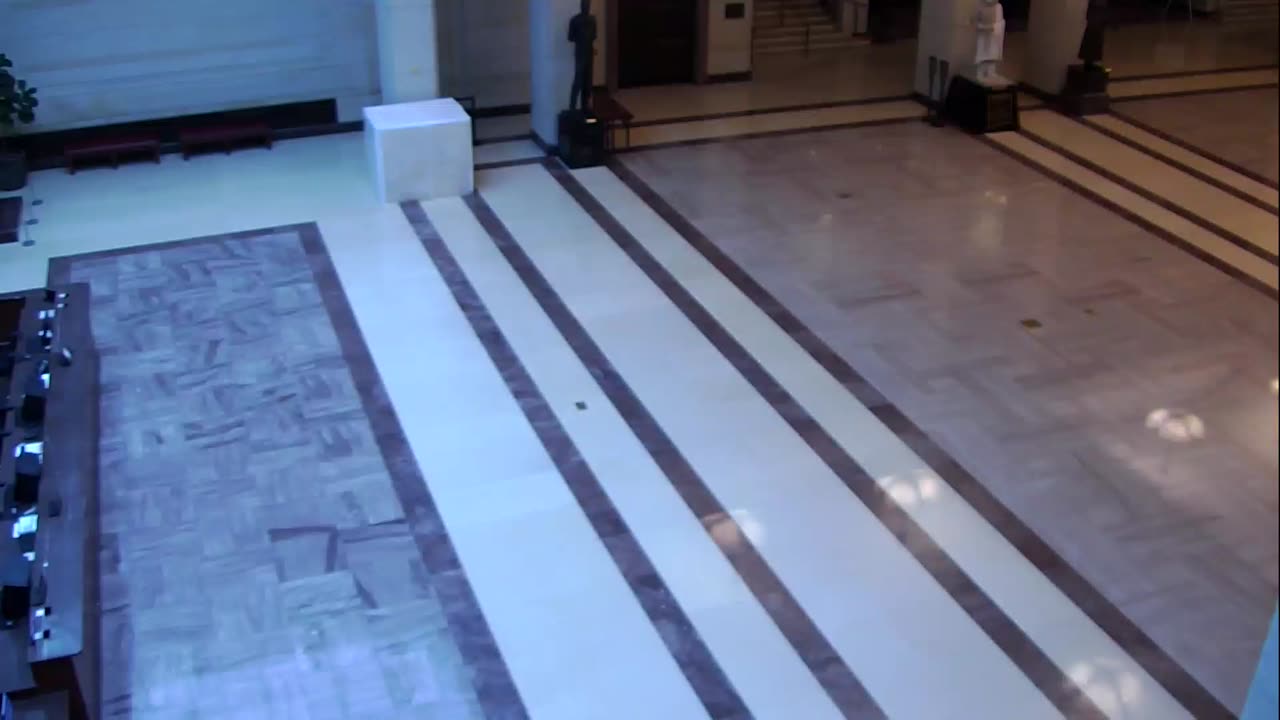 7141CVCULHVCUpperLobby_2021-01-06_09h00min00s627ms.mp4