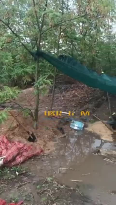 Ukraine: Ukraine military trenches flooded