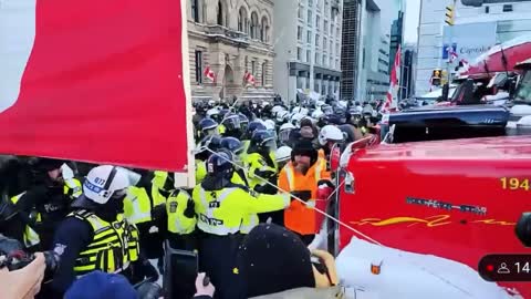 Ottawa Police Officers Gang Up and Assault a Peaceful Protester