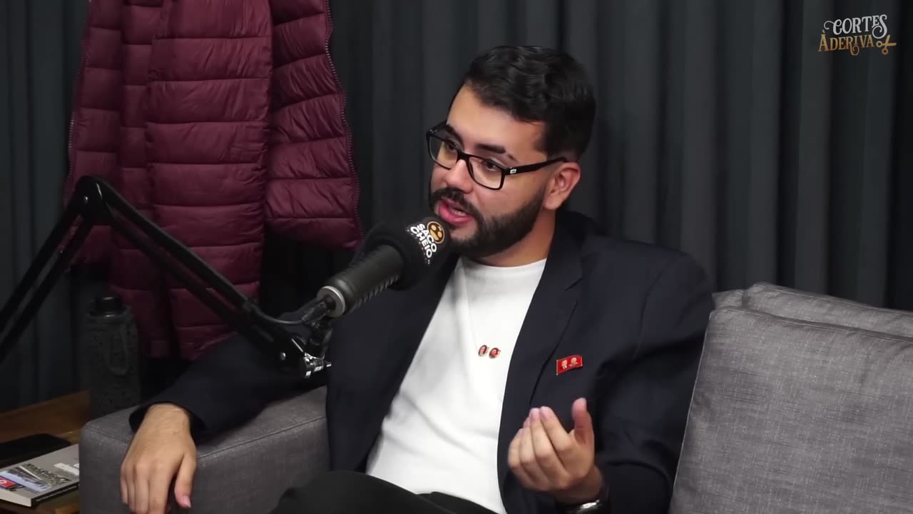 Apoiador da COREIA do NORTE explica porque coreanos FOGEM DE LÁ! À Deriva Podcast