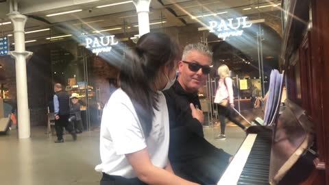 Classical Piano Girl (Named 'Wow') Converts To Boogie Woogie