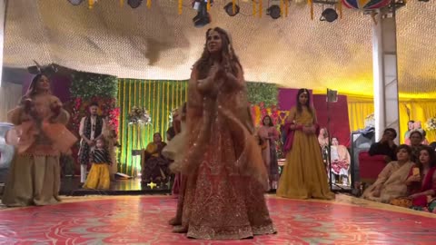 MJ Ahsan Aur Dr Madiha Khan Ki Mehndi Per Hoi Larai ( Fight )