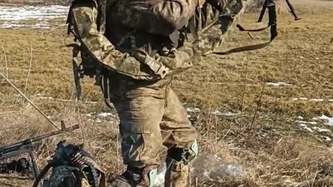 Ukrainian Soldier Testing New Ammo Feed System