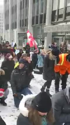 Benita - feb 19 2022 - Ottawa protesters kneel in prayer