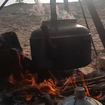 A camp in the heart of the desert