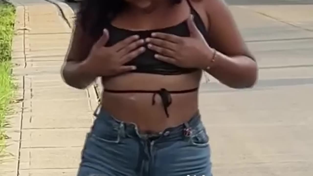 27_so hot-tempered😆 #prank #pranks #london #fybシ #laugh #fail #comedi #funnyy #funnyvideos #dumb #prankvideo #prankvideos