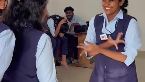 Funny Hook Steps Challenge At College - Dance Comedy 🤣