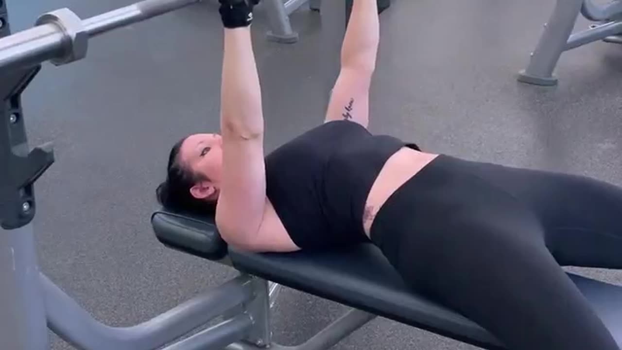 R.E.P.S Personal Training - Close Grip Chest Press
