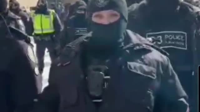 A Freedom Protestor Tells the Tyrannical Ottawa Police the Truth