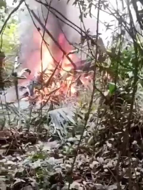 Video shows a helicopter crashing in Quibdo, Colombia, killing four people.
