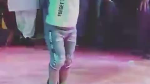 Little boy amazing dance