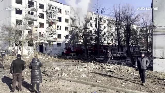 Civilian apartment buildings shelled in Kharkiv