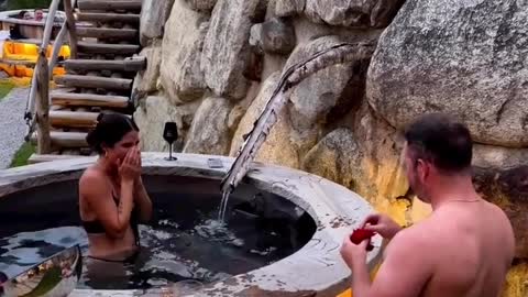 Proposed in the pool 😇👍👏