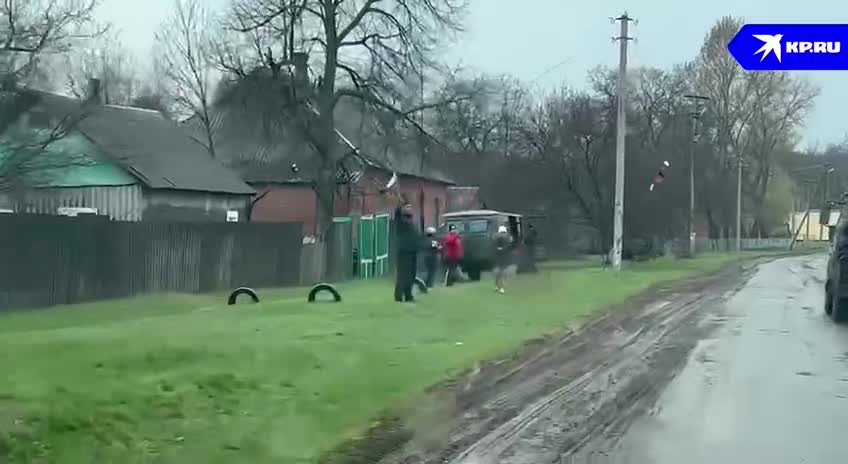 Obyvatelé Charkovské oblasti vítají ruskou armádu