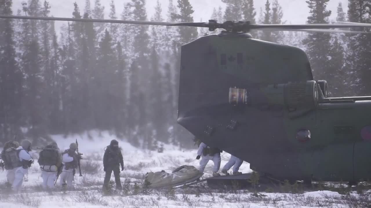 CH-47 Snow Landing with skis