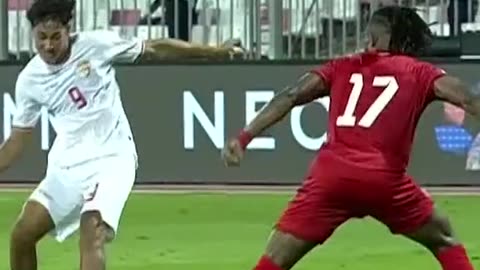 Indonesia vs Bahrain goal kick