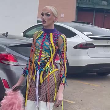 Alex Stein Confronts Drag Queen @ Sodomite Bar In TX Over Exploiting Children