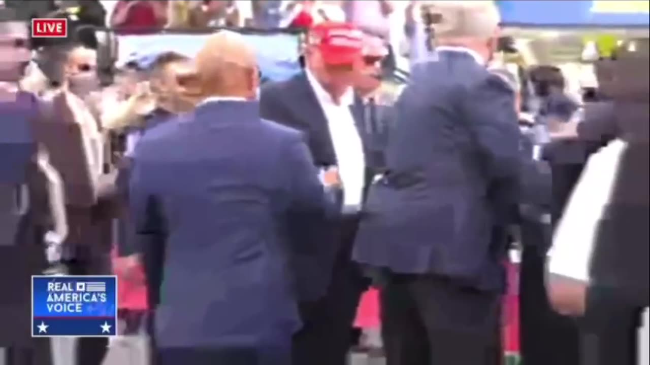 President Trump at NASCAR event commemorates Memorial Day