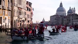 Row-Ho-Ho! Santas take over Venice's canals