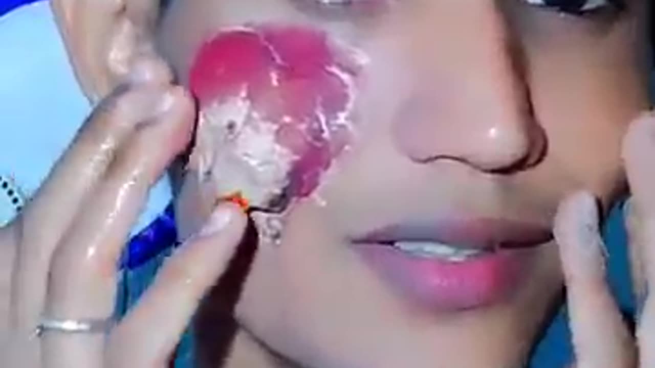 Honey bee magic...🤣🤣