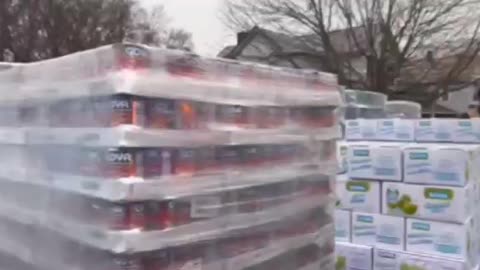 Trump paid out of his own pocket to help the people of Ohio. Of course he did!