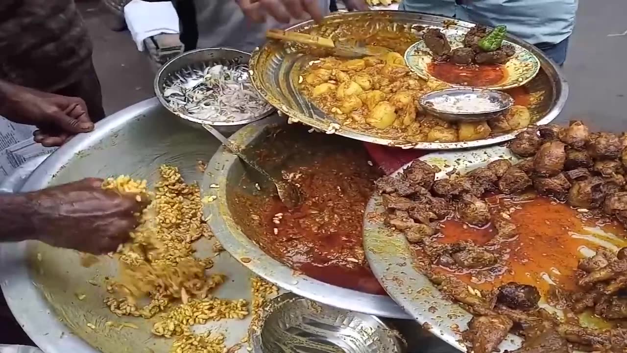 1$ India's Street Food - So Yummy