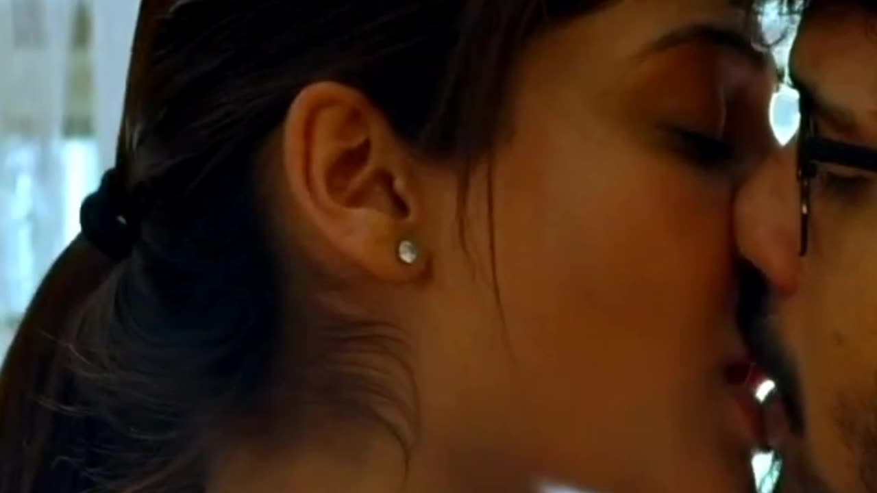 EK KISS AISI BHI JISNE SOCHI NA HOGI 👄💋👨❤️💋👨💏