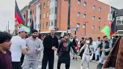 The Afghans have taken over Southall 🤯😡