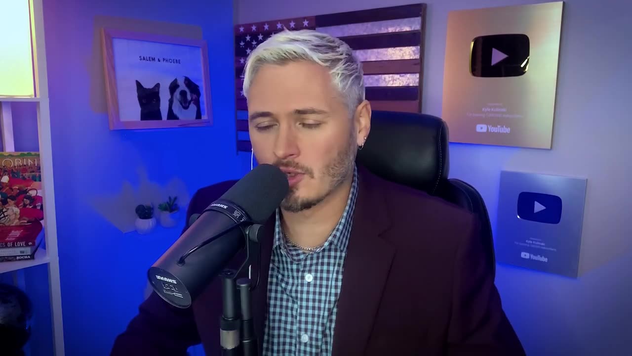 Heckler RIPS Trump For $8M Corruption_ 'GO HOME TO MOMMY' _ The Kyle Kulinski Show