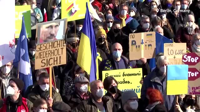 Protesters across the world rally for Ukraine